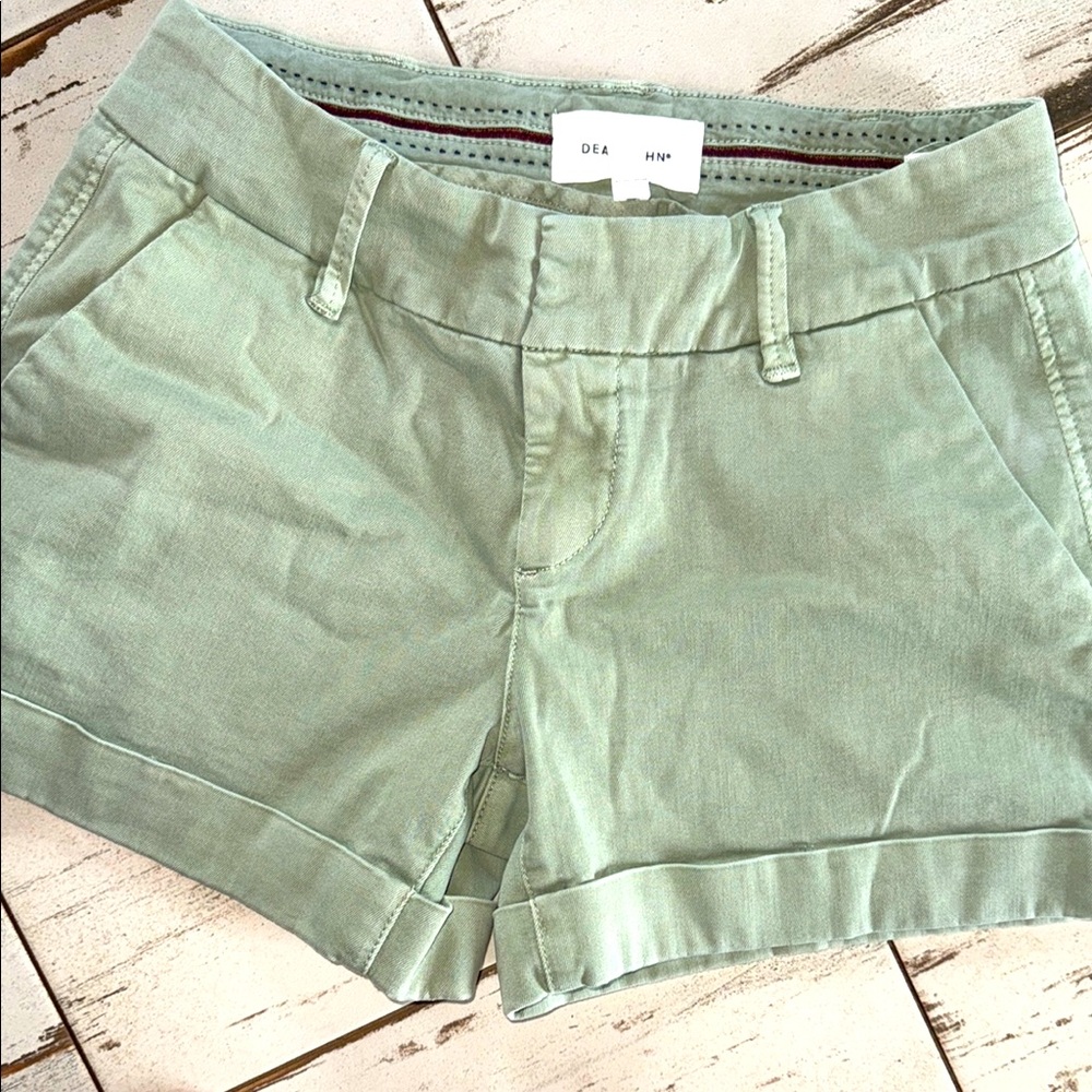 Ladies Dear John Seagram/ light sage green shorts